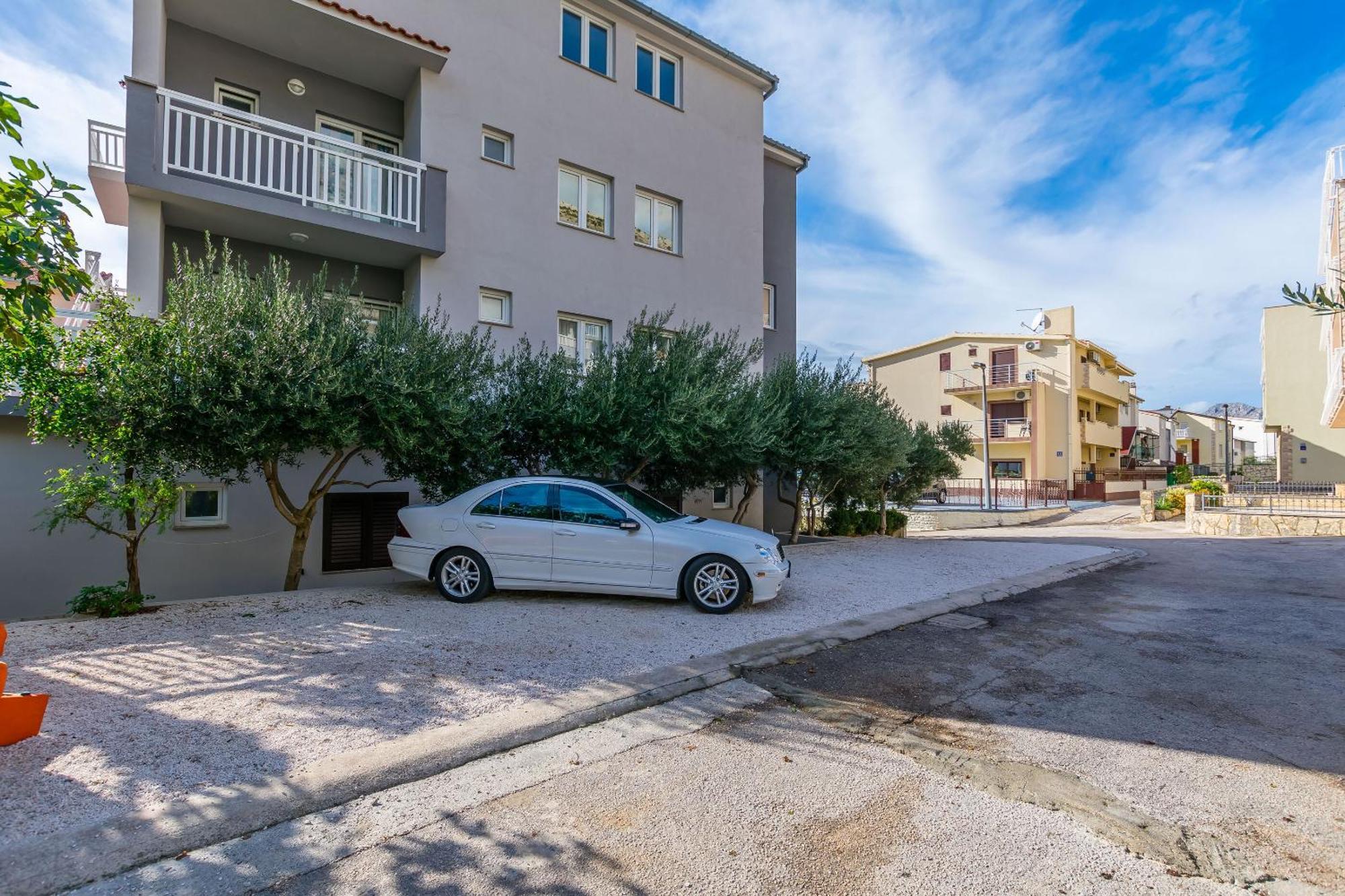 Apartments Kristina Omis Exterior photo