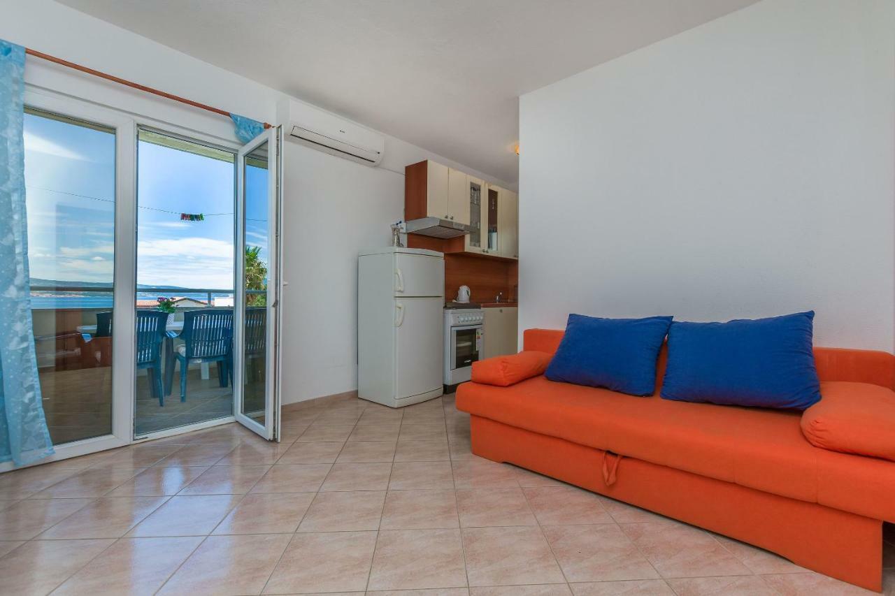 Apartments Kristina Omis Exterior photo