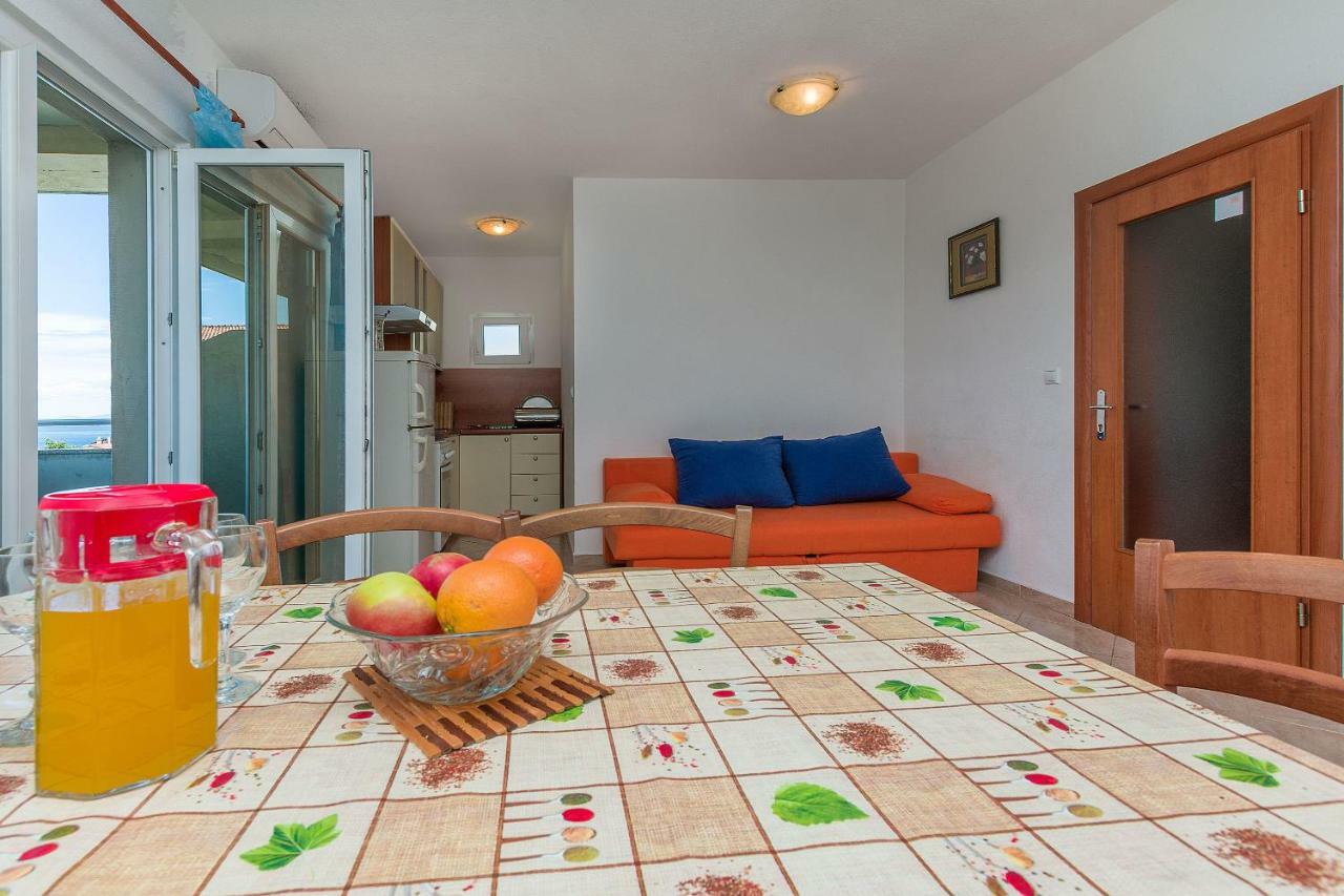 Apartments Kristina Omis Exterior photo